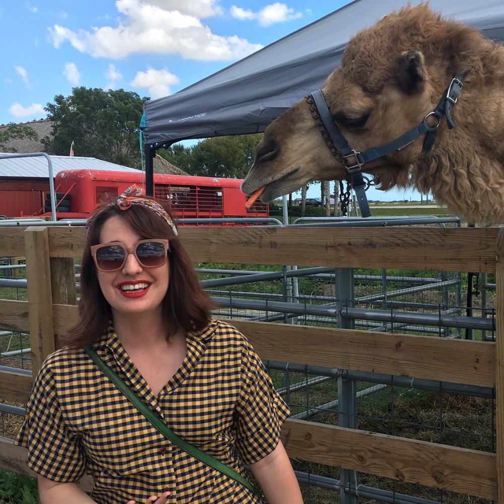 Meet your Posher, Roxanne